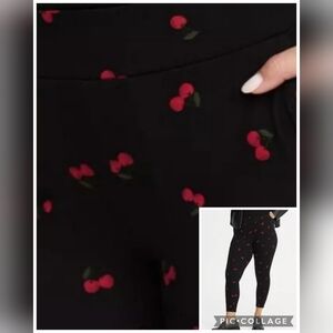 🆕️🍒🍒CHERRY PRINT CROPPED LEGGING WITH POCKETS🍒🍒